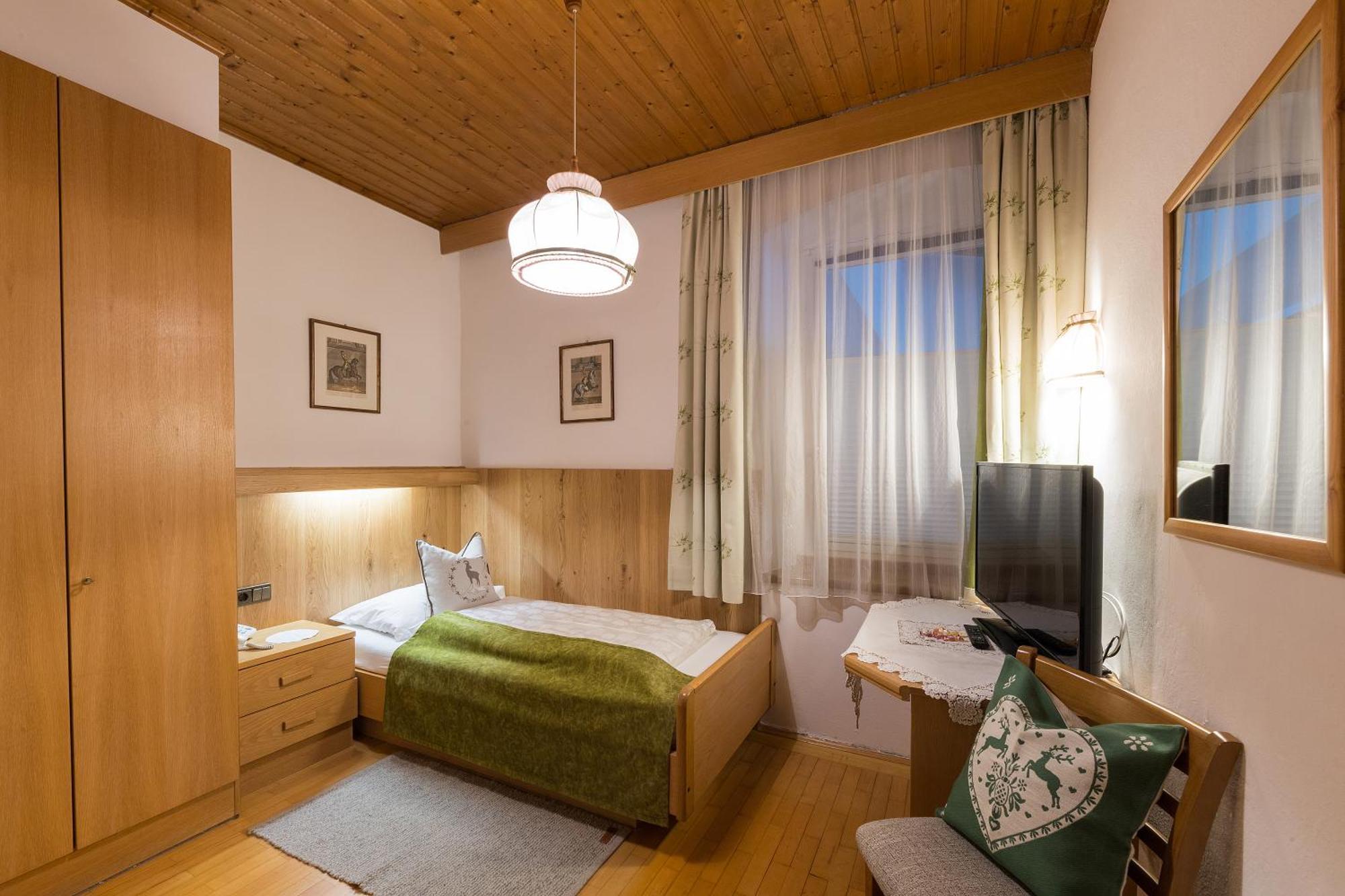 Alpin Natur Hotel Brueckele Braies  Kültér fotó